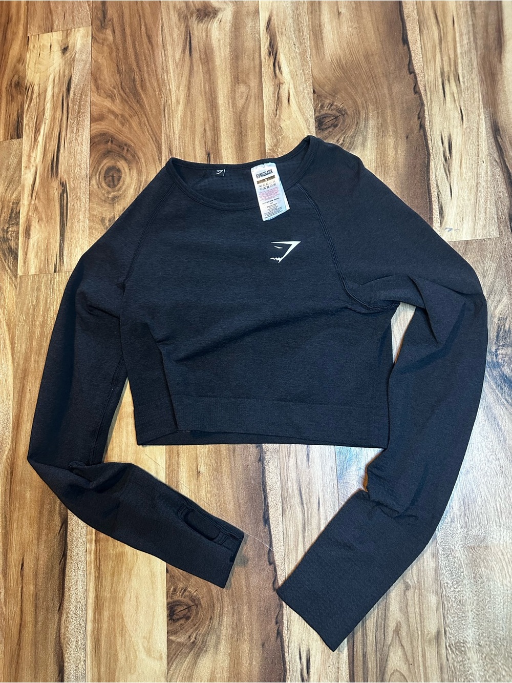 Gymshark Women’s Black Long Sleeve Seamless Cropped Athletic Top Size Small